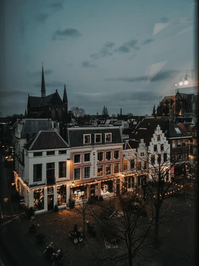 Mother Goose Hotel 4*